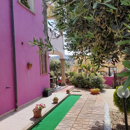 La Fortezza & Appartament Bed and breakfast 4*