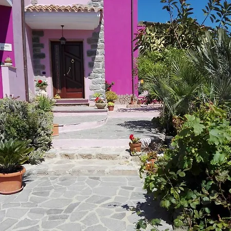 La Fortezza & Appartament Bed and breakfast 4*