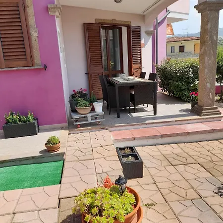 La Fortezza & Appartament 카스텔사르도