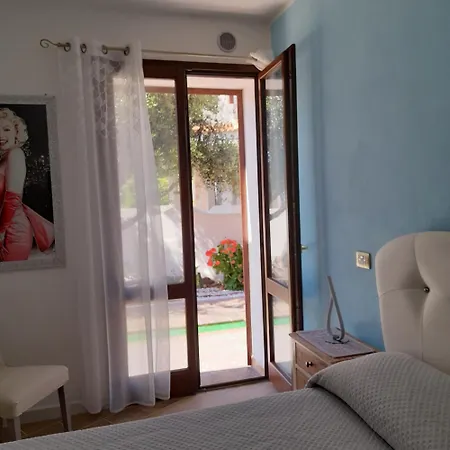 La Fortezza & Appartament 4* كاستيلساردو