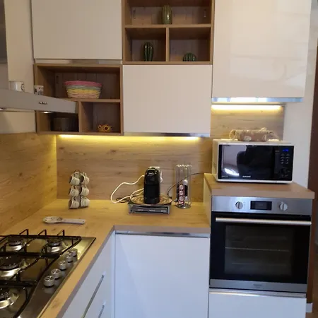 فندق مبيت وإفطار La Fortezza & Appartament كاستيلساردو