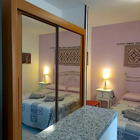 Oda ve Kahvaltı La Fortezza & Appartament Castelsardo