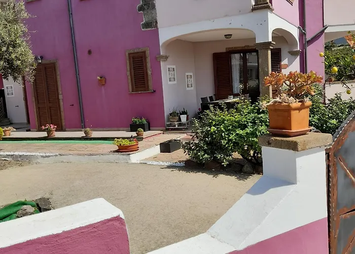 Bed & Breakfast La Fortezza & Appartament 4*