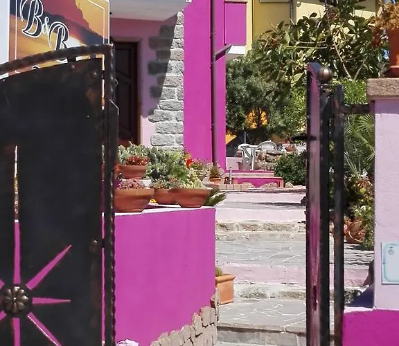 La Fortezza & Appartament Bed & Breakfast 4*